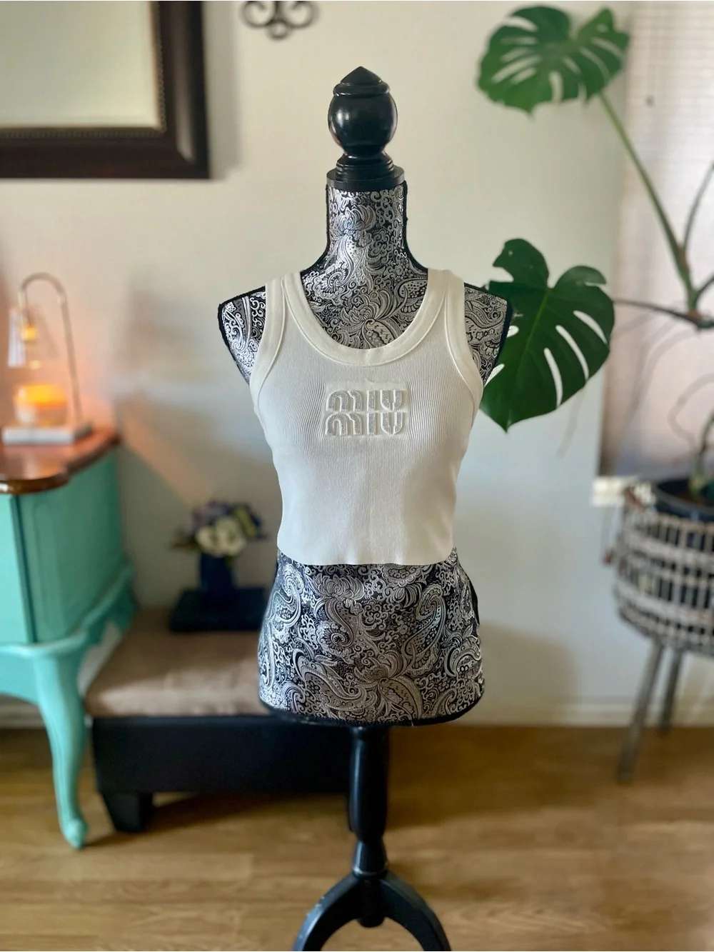 Miu Miu Ribbed Rhinestone-Embellished Crop Tank - Picture 3 of 12